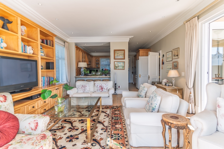 To Let 4 Bedroom Property for Rent in Fish Hoek Western Cape